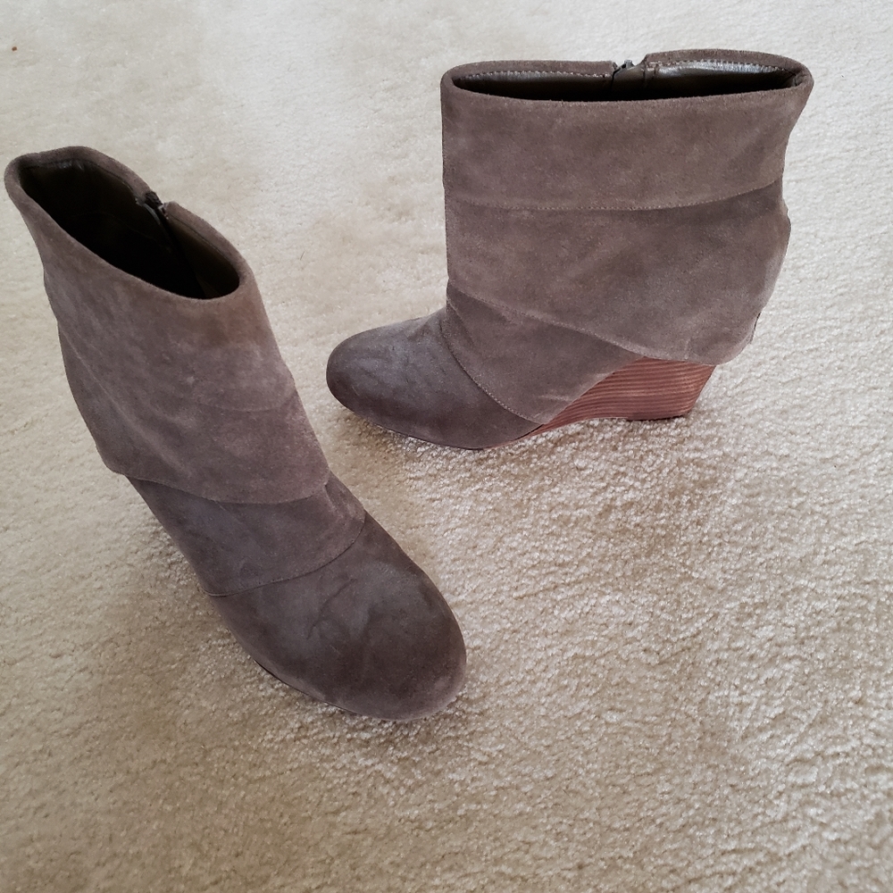 Fergie Boots